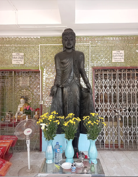 ကျွန်းနက်ရပ်တော်မူရုပ်ပွားဆင်းတုတော်